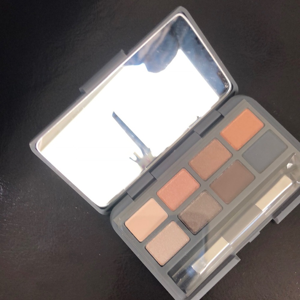 STOWAWAY The dawn to dusk palette